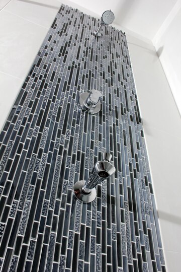 Professional tiling in Dubai showcasing high-quality tile installation with precision, ensuring a stylish and durable finish for floors and walls.