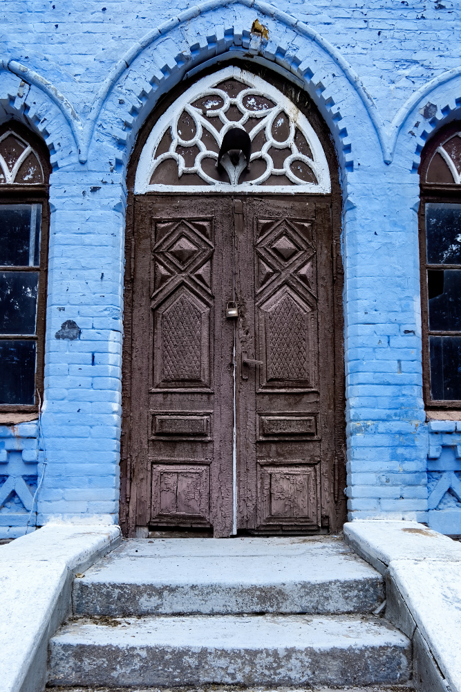 Stylish Door Painting in Downtown Dubai